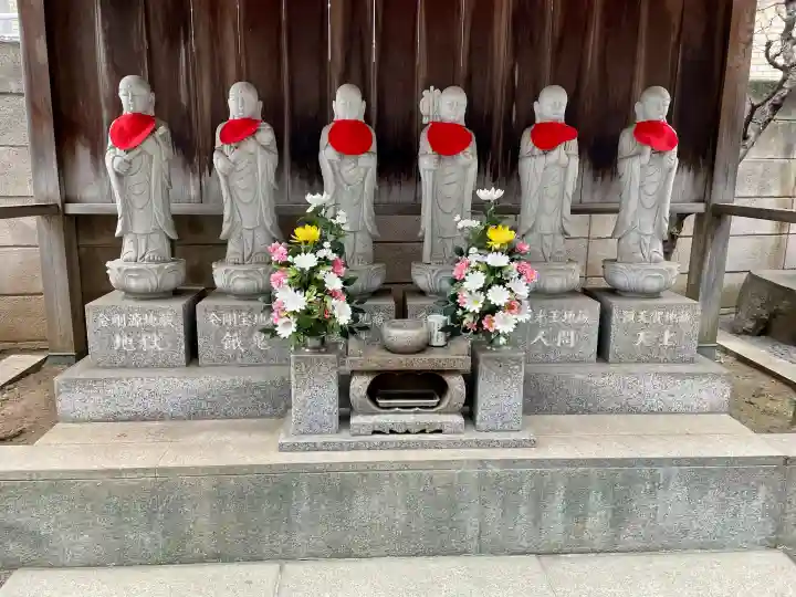圓乘寺の{uncategorized: "未分類", other: "その他", undefined: "問題あり", building: "その他建物", grave: "お墓", sacred_gate: "鳥居", guardian: "狛犬", statue: "像", buddha: "仏像", history: "歴史", nature: "自然", garden: "庭園", animal: "動物", pagoda: "塔", temizu: "手水舎", mountain_gate: "山門・神門", sanctuary: "本殿・本堂", subordinate: "末社・摂社", art: "芸術", scenery: "景色", jizo: "地蔵", ema: "絵馬", goshuin: "御朱印", omikuji: "おみくじ", items: "授与品その他", amulet: "お守り", goshuincho: "御朱印帳", eats: "食事", festival: "お祭り", votive_dance: "神楽", shichigosan: "七五三参", wedding: "結婚式", experience: "体験その他", initially: "初詣", around: "周辺", anti_infection: "感染症対策"}
