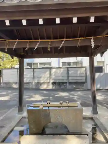 手筒花火発祥の地 吉田神社の手水舎