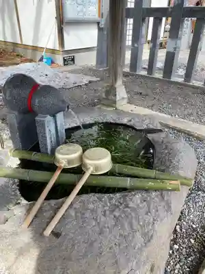 三嶋神社の手水舎