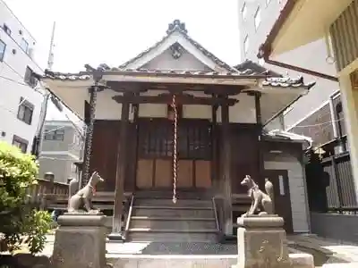 感應稲荷神社の本殿