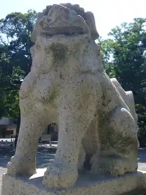 諏訪神社の狛犬