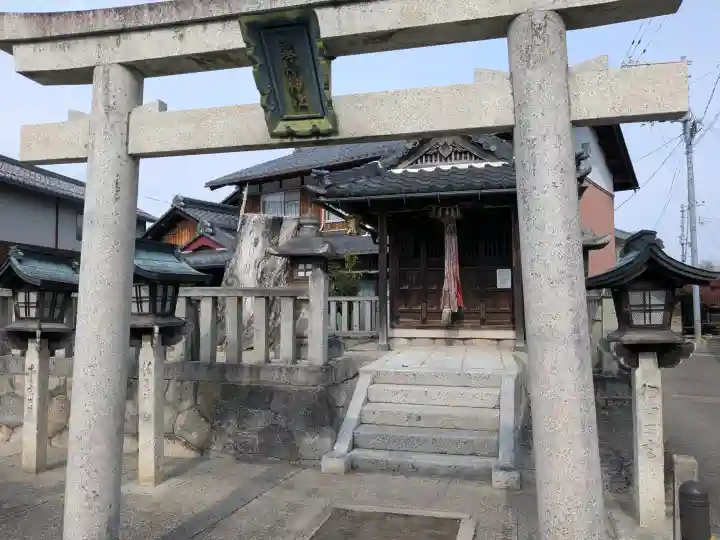 塞神神社の{uncategorized: "未分類", other: "その他", undefined: "問題あり", building: "その他建物", grave: "お墓", sacred_gate: "鳥居", guardian: "狛犬", statue: "像", buddha: "仏像", history: "歴史", nature: "自然", garden: "庭園", animal: "動物", pagoda: "塔", temizu: "手水舎", mountain_gate: "山門・神門", sanctuary: "本殿・本堂", subordinate: "末社・摂社", art: "芸術", scenery: "景色", jizo: "地蔵", ema: "絵馬", goshuin: "御朱印", omikuji: "おみくじ", items: "授与品その他", amulet: "お守り", goshuincho: "御朱印帳", eats: "食事", festival: "お祭り", votive_dance: "神楽", shichigosan: "七五三参", wedding: "結婚式", experience: "体験その他", initially: "初詣", around: "周辺", anti_infection: "感染症対策"}
