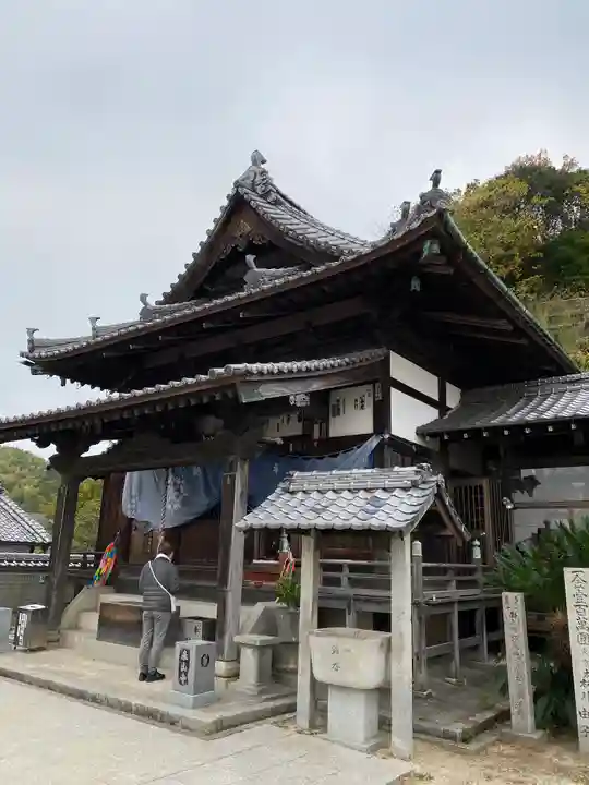 泰山寺の本殿・本堂