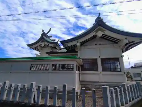 坂庭神社（多気東町）の本殿・本堂