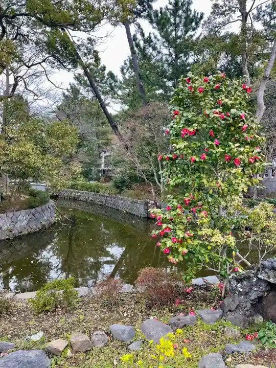 宮山神社の{uncategorized: "未分類", other: "その他", undefined: "問題あり", building: "その他建物", grave: "お墓", sacred_gate: "鳥居", guardian: "狛犬", statue: "像", buddha: "仏像", history: "歴史", nature: "自然", garden: "庭園", animal: "動物", pagoda: "塔", temizu: "手水舎", mountain_gate: "山門・神門", sanctuary: "本殿・本堂", subordinate: "末社・摂社", art: "芸術", scenery: "景色", jizo: "地蔵", ema: "絵馬", goshuin: "御朱印", omikuji: "おみくじ", items: "授与品その他", amulet: "お守り", goshuincho: "御朱印帳", eats: "食事", festival: "お祭り", votive_dance: "神楽", shichigosan: "七五三参", wedding: "結婚式", experience: "体験その他", initially: "初詣", around: "周辺", anti_infection: "感染症対策"}