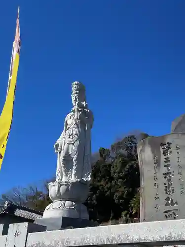 埼玉厄除け開運大師・龍泉寺（切り絵御朱印発祥の寺）(埼玉県)