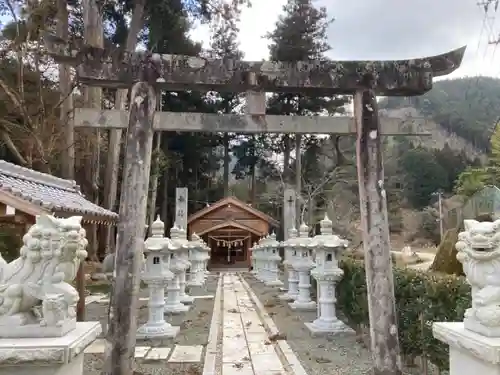 河内神社の鳥居