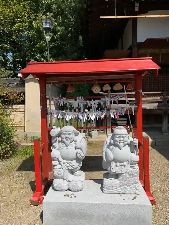三輪坐恵比須神社の像