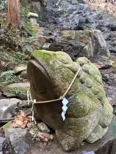 猿田彦三河神社の{uncategorized: "未分類", other: "その他", undefined: "問題あり", building: "その他建物", grave: "お墓", sacred_gate: "鳥居", guardian: "狛犬", statue: "像", buddha: "仏像", history: "歴史", nature: "自然", garden: "庭園", animal: "動物", pagoda: "塔", temizu: "手水舎", mountain_gate: "山門・神門", sanctuary: "本殿・本堂", subordinate: "末社・摂社", art: "芸術", scenery: "景色", jizo: "地蔵", ema: "絵馬", goshuin: "御朱印", omikuji: "おみくじ", items: "授与品その他", amulet: "お守り", goshuincho: "御朱印帳", eats: "食事", festival: "お祭り", votive_dance: "神楽", shichigosan: "七五三参", wedding: "結婚式", experience: "体験その他", initially: "初詣", around: "周辺", anti_infection: "感染症対策"}