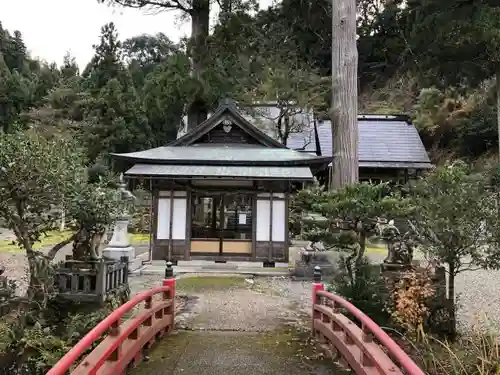 鶴ケ岡諏訪神社の本殿・本堂