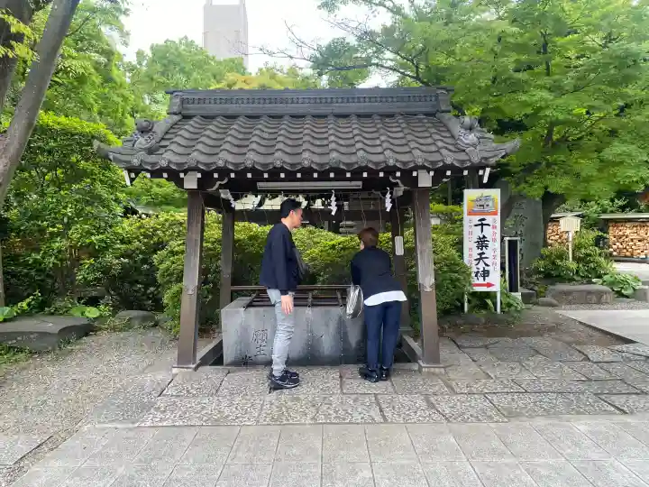 千葉神社の{uncategorized: "未分類", other: "その他", undefined: "問題あり", building: "その他建物", grave: "お墓", sacred_gate: "鳥居", guardian: "狛犬", statue: "像", buddha: "仏像", history: "歴史", nature: "自然", garden: "庭園", animal: "動物", pagoda: "塔", temizu: "手水舎", mountain_gate: "山門・神門", sanctuary: "本殿・本堂", subordinate: "末社・摂社", art: "芸術", scenery: "景色", jizo: "地蔵", ema: "絵馬", goshuin: "御朱印", omikuji: "おみくじ", items: "授与品その他", amulet: "お守り", goshuincho: "御朱印帳", eats: "食事", festival: "お祭り", votive_dance: "神楽", shichigosan: "七五三参", wedding: "結婚式", experience: "体験その他", initially: "初詣", around: "周辺", anti_infection: "感染症対策"}