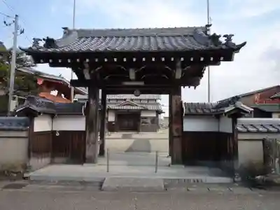 真性寺の山門・神門