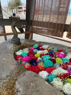 金井神社の手水舎