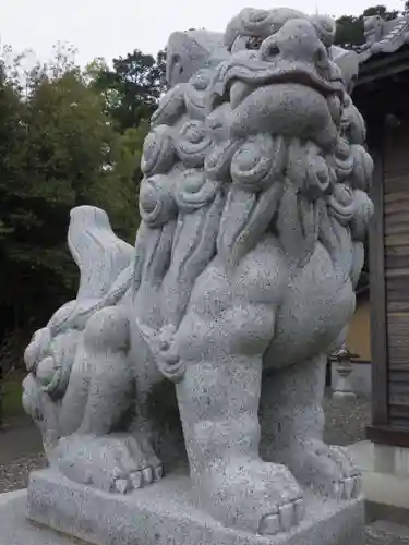 八幡神社の狛犬