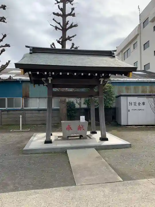 神明神社の手水舎