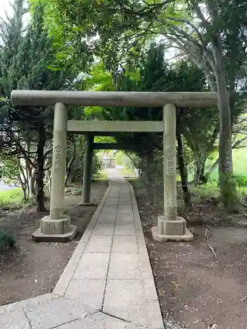 冨士浅間神社の{uncategorized: "未分類", other: "その他", undefined: "問題あり", building: "その他建物", grave: "お墓", sacred_gate: "鳥居", guardian: "狛犬", statue: "像", buddha: "仏像", history: "歴史", nature: "自然", garden: "庭園", animal: "動物", pagoda: "塔", temizu: "手水舎", mountain_gate: "山門・神門", sanctuary: "本殿・本堂", subordinate: "末社・摂社", art: "芸術", scenery: "景色", jizo: "地蔵", ema: "絵馬", goshuin: "御朱印", omikuji: "おみくじ", items: "授与品その他", amulet: "お守り", goshuincho: "御朱印帳", eats: "食事", festival: "お祭り", votive_dance: "神楽", shichigosan: "七五三参", wedding: "結婚式", experience: "体験その他", initially: "初詣", around: "周辺", anti_infection: "感染症対策"}
