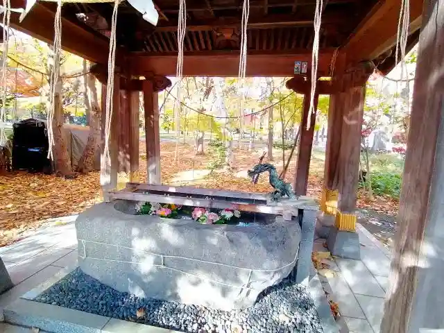 月寒神社の手水舎