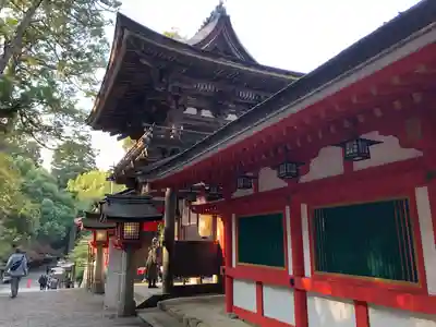 石上神宮の山門・神門