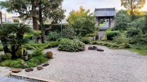 正光寺の庭園