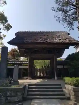 極楽寺（霊鷲山感應院極楽律寺）の山門・神門