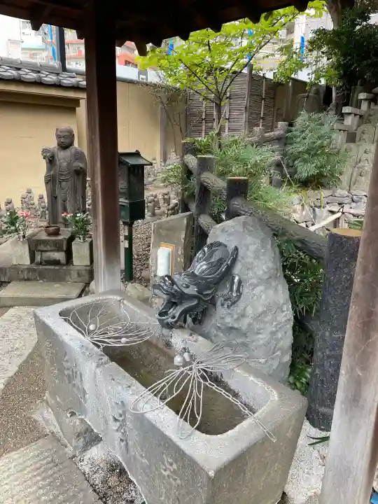 大圓寺の{uncategorized: "未分類", other: "その他", undefined: "問題あり", building: "その他建物", grave: "お墓", sacred_gate: "鳥居", guardian: "狛犬", statue: "像", buddha: "仏像", history: "歴史", nature: "自然", garden: "庭園", animal: "動物", pagoda: "塔", temizu: "手水舎", mountain_gate: "山門・神門", sanctuary: "本殿・本堂", subordinate: "末社・摂社", art: "芸術", scenery: "景色", jizo: "地蔵", ema: "絵馬", goshuin: "御朱印", omikuji: "おみくじ", items: "授与品その他", amulet: "お守り", goshuincho: "御朱印帳", eats: "食事", festival: "お祭り", votive_dance: "神楽", shichigosan: "七五三参", wedding: "結婚式", experience: "体験その他", initially: "初詣", around: "周辺", anti_infection: "感染症対策"}
