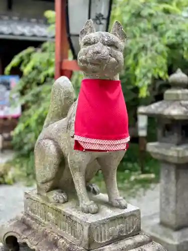 源九郎稲荷神社の狛犬