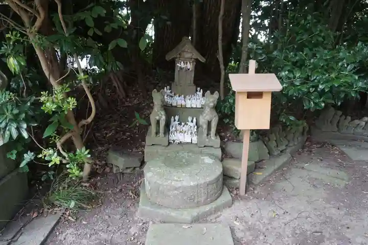 松江城山稲荷神社の末社・摂社