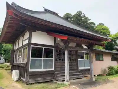 行福寺の本殿・本堂