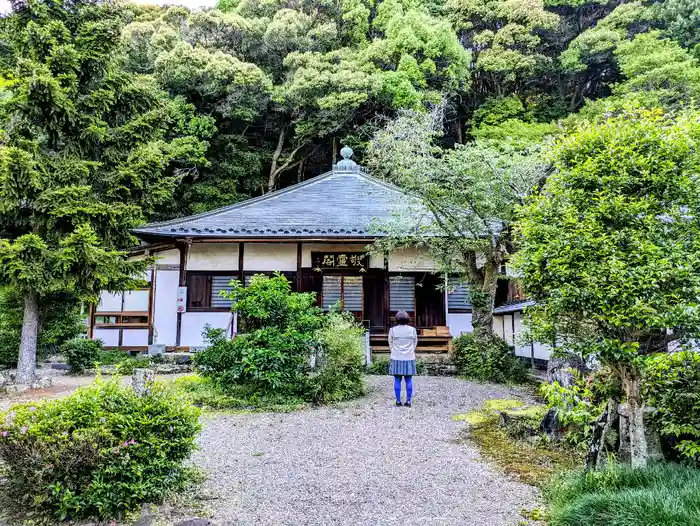 定光寺の本殿