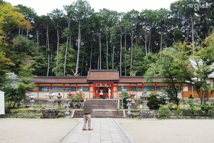 大原野神社の本殿・本堂