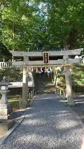 事任八幡宮の鳥居