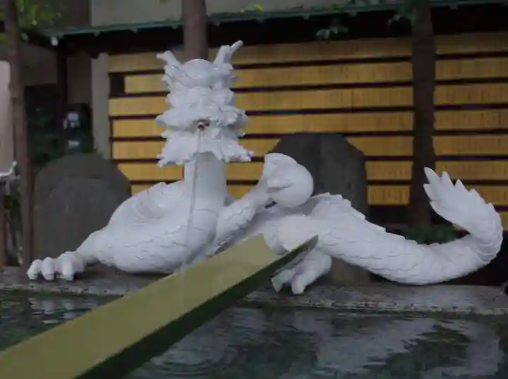 田無神社の手水舎