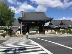 本願寺（西本願寺）の山門