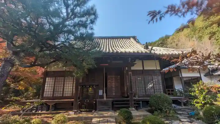 神藏寺の本殿・本堂