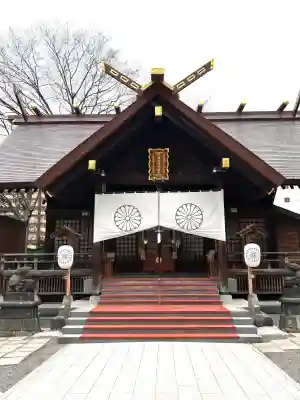北海道神宮頓宮の{uncategorized: "未分類", other: "その他", undefined: "問題あり", building: "その他建物", grave: "お墓", sacred_gate: "鳥居", guardian: "狛犬", statue: "像", buddha: "仏像", history: "歴史", nature: "自然", garden: "庭園", animal: "動物", pagoda: "塔", temizu: "手水舎", mountain_gate: "山門・神門", sanctuary: "本殿・本堂", subordinate: "末社・摂社", art: "芸術", scenery: "景色", jizo: "地蔵", ema: "絵馬", goshuin: "御朱印", omikuji: "おみくじ", items: "授与品その他", amulet: "お守り", goshuincho: "御朱印帳", eats: "食事", festival: "お祭り", votive_dance: "神楽", shichigosan: "七五三参", wedding: "結婚式", experience: "体験その他", initially: "初詣", around: "周辺", anti_infection: "感染症対策"}