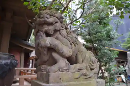 稲荷鬼王神社の狛犬