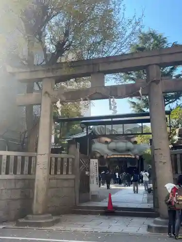 難波八阪神社の{uncategorized: "未分類", other: "その他", undefined: "問題あり", building: "その他建物", grave: "お墓", sacred_gate: "鳥居", guardian: "狛犬", statue: "像", buddha: "仏像", history: "歴史", nature: "自然", garden: "庭園", animal: "動物", pagoda: "塔", temizu: "手水舎", mountain_gate: "山門・神門", sanctuary: "本殿・本堂", subordinate: "末社・摂社", art: "芸術", scenery: "景色", jizo: "地蔵", ema: "絵馬", goshuin: "御朱印", omikuji: "おみくじ", items: "授与品その他", amulet: "お守り", goshuincho: "御朱印帳", eats: "食事", festival: "お祭り", votive_dance: "神楽", shichigosan: "七五三参", wedding: "結婚式", experience: "体験その他", initially: "初詣", around: "周辺", anti_infection: "感染症対策"}