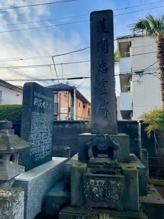 萬満寺の{uncategorized: "未分類", other: "その他", undefined: "問題あり", building: "その他建物", grave: "お墓", sacred_gate: "鳥居", guardian: "狛犬", statue: "像", buddha: "仏像", history: "歴史", nature: "自然", garden: "庭園", animal: "動物", pagoda: "塔", temizu: "手水舎", mountain_gate: "山門・神門", sanctuary: "本殿・本堂", subordinate: "末社・摂社", art: "芸術", scenery: "景色", jizo: "地蔵", ema: "絵馬", goshuin: "御朱印", omikuji: "おみくじ", items: "授与品その他", amulet: "お守り", goshuincho: "御朱印帳", eats: "食事", festival: "お祭り", votive_dance: "神楽", shichigosan: "七五三参", wedding: "結婚式", experience: "体験その他", initially: "初詣", around: "周辺", anti_infection: "感染症対策"}