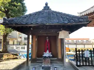 西新井大師総持寺の本殿・本堂