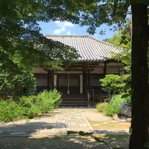 白毫寺の本殿