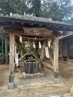 八幡宮の{uncategorized: "未分類", other: "その他", undefined: "問題あり", building: "その他建物", grave: "お墓", sacred_gate: "鳥居", guardian: "狛犬", statue: "像", buddha: "仏像", history: "歴史", nature: "自然", garden: "庭園", animal: "動物", pagoda: "塔", temizu: "手水舎", mountain_gate: "山門・神門", sanctuary: "本殿・本堂", subordinate: "末社・摂社", art: "芸術", scenery: "景色", jizo: "地蔵", ema: "絵馬", goshuin: "御朱印", omikuji: "おみくじ", items: "授与品その他", amulet: "お守り", goshuincho: "御朱印帳", eats: "食事", festival: "お祭り", votive_dance: "神楽", shichigosan: "七五三参", wedding: "結婚式", experience: "体験その他", initially: "初詣", around: "周辺", anti_infection: "感染症対策"}