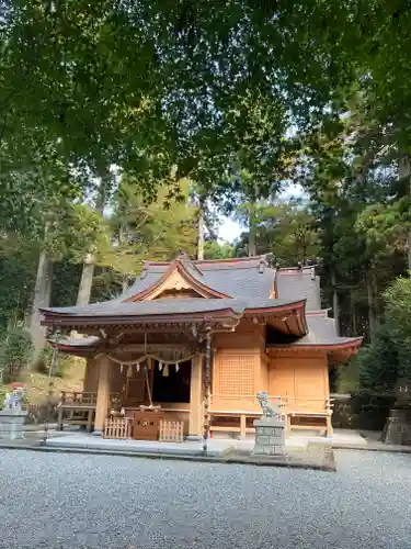 須山浅間神社の本殿