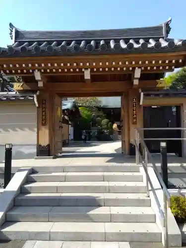 東覚寺の山門・神門