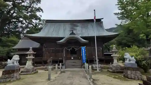 與止日女神社の本殿・本堂