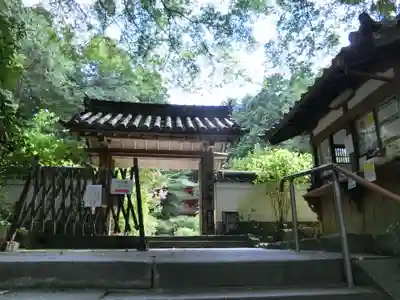 岩船寺の山門・神門
