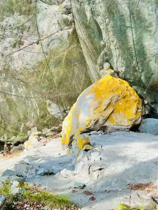 橋立堂の{uncategorized: "未分類", other: "その他", undefined: "問題あり", building: "その他建物", grave: "お墓", sacred_gate: "鳥居", guardian: "狛犬", statue: "像", buddha: "仏像", history: "歴史", nature: "自然", garden: "庭園", animal: "動物", pagoda: "塔", temizu: "手水舎", mountain_gate: "山門・神門", sanctuary: "本殿・本堂", subordinate: "末社・摂社", art: "芸術", scenery: "景色", jizo: "地蔵", ema: "絵馬", goshuin: "御朱印", omikuji: "おみくじ", items: "授与品その他", amulet: "お守り", goshuincho: "御朱印帳", eats: "食事", festival: "お祭り", votive_dance: "神楽", shichigosan: "七五三参", wedding: "結婚式", experience: "体験その他", initially: "初詣", around: "周辺", anti_infection: "感染症対策"}