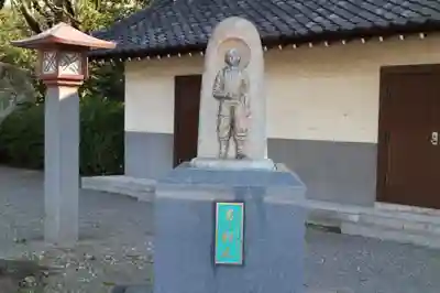 大阪護國神社の像