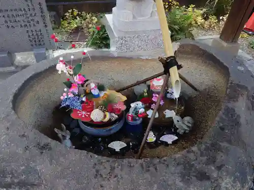 三輪神社の手水舎