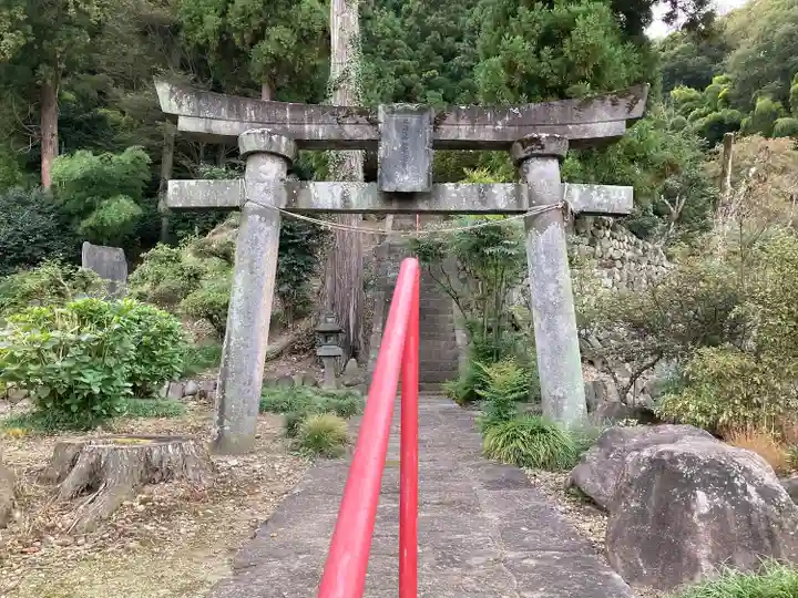 若伊香保神社の鳥居