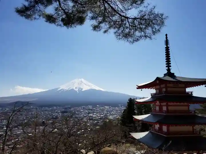 新倉富士浅間神社(山梨県)